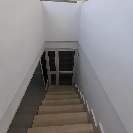 Cory's House Апартаменты Алецио